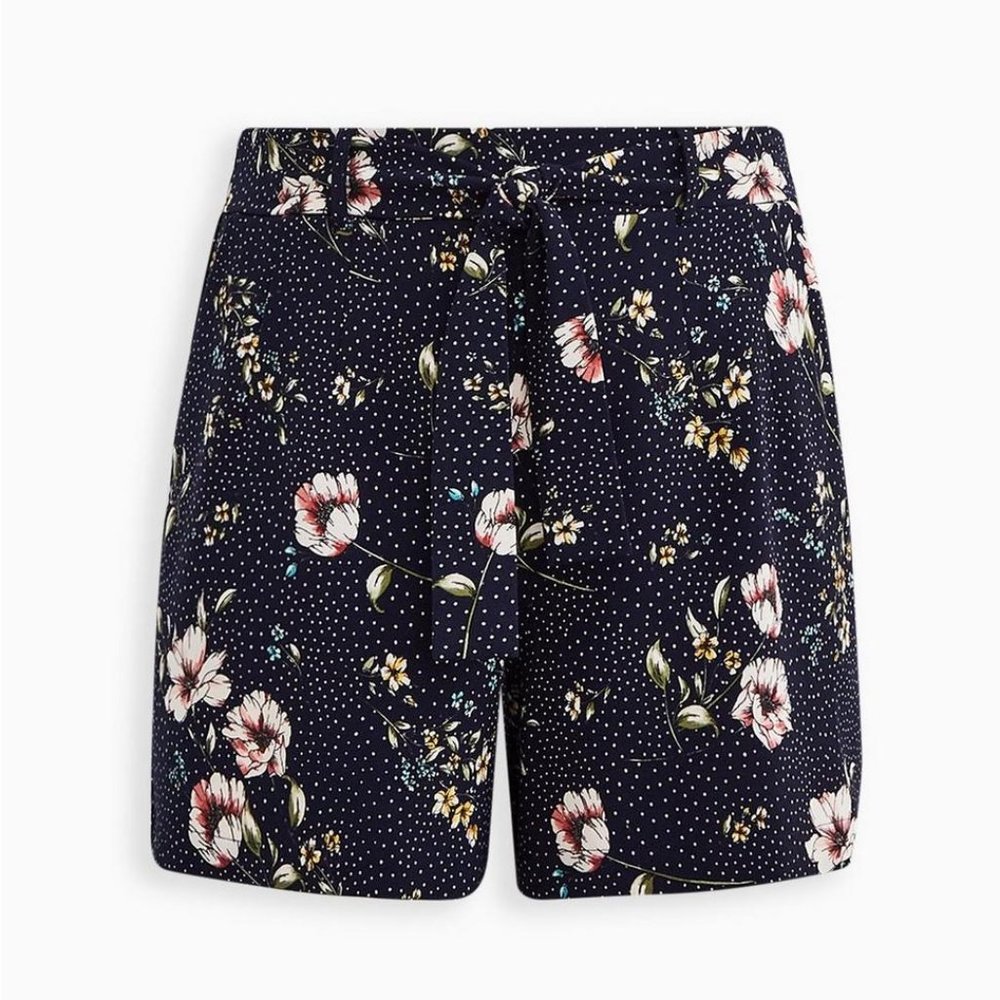 Pull-on Mid-Rise Stretch Shorts with Tie-Front